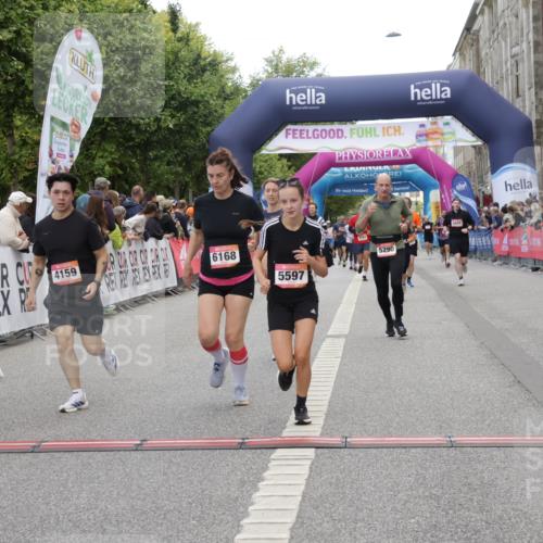 06.09.2026 - CURREX Alsterlauf Yannick Fuchs http://msf.ph/oto/10200221 06.09.2026 10:08:00 Ziel 2387, 2933, 3296, 3666, 3722, 3723, 3757, 3758, 3915, 3916, 3932, 4159, 5256, 5290, 5324, 5587, 5588, 5597, 5791, 6168, 6361, 6382 meine-sportfotos.de