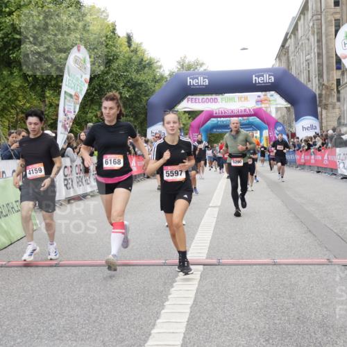 06.09.2026 - CURREX Alsterlauf Yannick Fuchs http://msf.ph/oto/10200248 06.09.2026 10:08:01 Ziel 2933, 3296, 3666, 3757, 3758, 3915, 3916, 3932, 4159, 4841, 5256, 5290, 5324, 5588, 5597, 6168, 6361, 6395 meine-sportfotos.de