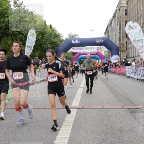 06.09.2026 - CURREX Alsterlauf Yannick Fuchs http://msf.ph/oto/10200274 06.09.2026 10:08:01 Ziel 2933, 3296, 3666, 3757, 3758, 3915, 3916, 3932, 4159, 4841, 5256, 5290, 5324, 5588, 5597, 6168, 6361, 6395 meine-sportfotos.de