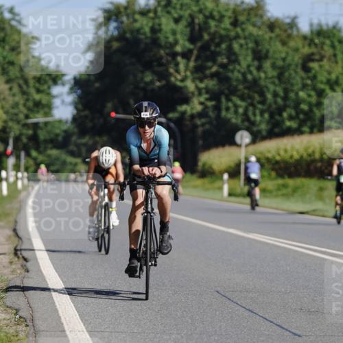 06.09.2026 - 20. Norderstedt Triathlon Michael Burmester http://msf.ph/oto/10200304 06.09.2026 10:33:53 Radfahren 718, 756 meine-sportfotos.de