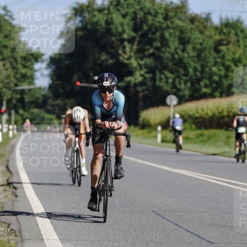 06.09.2026 - 20. Norderstedt Triathlon Michael Burmester http://msf.ph/oto/10200306 06.09.2026 10:33:53 Radfahren 718, 756 meine-sportfotos.de