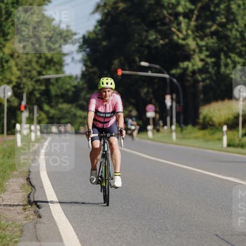 06.09.2026 - 20. Norderstedt Triathlon Michael Burmester http://msf.ph/oto/10200326 06.09.2026 10:34:15 Radfahren 1228 meine-sportfotos.de