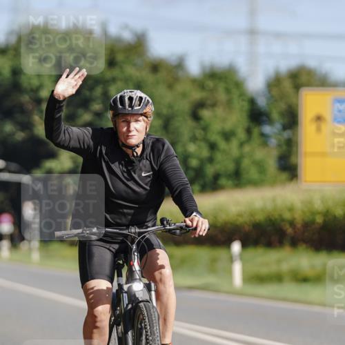 06.09.2026 - 20. Norderstedt Triathlon Michael Burmester http://msf.ph/oto/10200474 06.09.2026 10:35:32 Radfahren 736, 750, 1491 meine-sportfotos.de