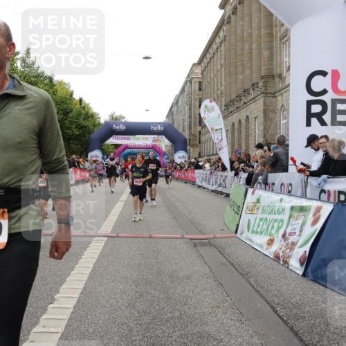 06.09.2026 - CURREX Alsterlauf Yannick Fuchs http://msf.ph/oto/10200502 06.09.2026 10:08:04 Ziel 2390, 3192, 3193, 3194, 3296, 3298, 3666, 3757, 3758, 3916, 4159, 4841, 5049, 5256, 5290, 5597, 6168, 6361, 6395 meine-sportfotos.de