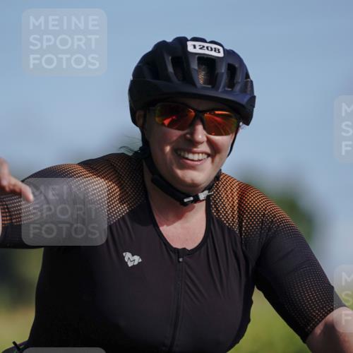 06.09.2026 - 20. Norderstedt Triathlon Michael Burmester http://msf.ph/oto/10200728 06.09.2026 10:36:12 Radfahren 1208 meine-sportfotos.de