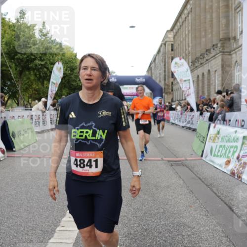 06.09.2026 - CURREX Alsterlauf Yannick Fuchs http://msf.ph/oto/10200863 06.09.2026 10:08:07 Ziel 2390, 2407, 3192, 3193, 3194, 3298, 3666, 4159, 4292, 4727, 4841, 5049, 5256, 5290, 5597, 6168, 6361, 6395 meine-sportfotos.de