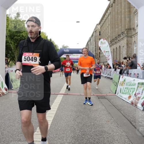 06.09.2026 - CURREX Alsterlauf Yannick Fuchs http://msf.ph/oto/10200938 06.09.2026 10:08:08 Ziel 2363, 2390, 2407, 2785, 3192, 3193, 3194, 3298, 3666, 4159, 4292, 4727, 4841, 5049, 5256, 5290, 5597, 6168, 6361, 6395 meine-sportfotos.de