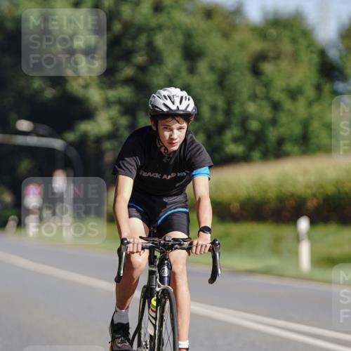 06.09.2026 - 20. Norderstedt Triathlon Michael Burmester http://msf.ph/oto/10201109 06.09.2026 10:38:13 Radfahren 719, 758 meine-sportfotos.de