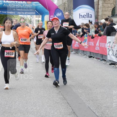 06.09.2026 - CURREX Alsterlauf Yannick Fuchs http://msf.ph/oto/10201353 06.09.2026 10:08:14 Ziel 2363, 2390, 2407, 2785, 3192, 3193, 3194, 3200, 3298, 3309, 3933, 4169, 4292, 4590, 4727, 5049, 5507, 8258, 8260 meine-sportfotos.de