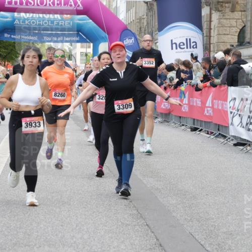 06.09.2026 - CURREX Alsterlauf Yannick Fuchs http://msf.ph/oto/10201387 06.09.2026 10:08:14 Ziel 2363, 2390, 2407, 2785, 3192, 3193, 3194, 3200, 3298, 3309, 3933, 4169, 4292, 4590, 4727, 5049, 5507, 8258, 8260 meine-sportfotos.de