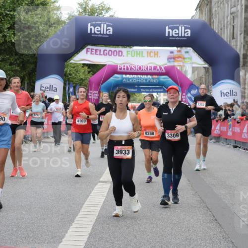 06.09.2026 - CURREX Alsterlauf Yannick Fuchs http://msf.ph/oto/10201501 06.09.2026 10:08:15 Ziel 2363, 2390, 2407, 2785, 3192, 3193, 3194, 3200, 3298, 3309, 3352, 3933, 4169, 4292, 4590, 4727, 5507, 8258, 8260 meine-sportfotos.de