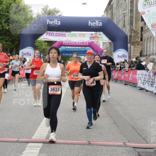 06.09.2026 - CURREX Alsterlauf Yannick Fuchs http://msf.ph/oto/10201572 06.09.2026 10:08:16 Ziel 2363, 2390, 2407, 2785, 3192, 3193, 3194, 3200, 3309, 3352, 3933, 4169, 4292, 4590, 4727, 5342, 5502, 5507, 8045, 8258, 8260, 8297 meine-sportfotos.de