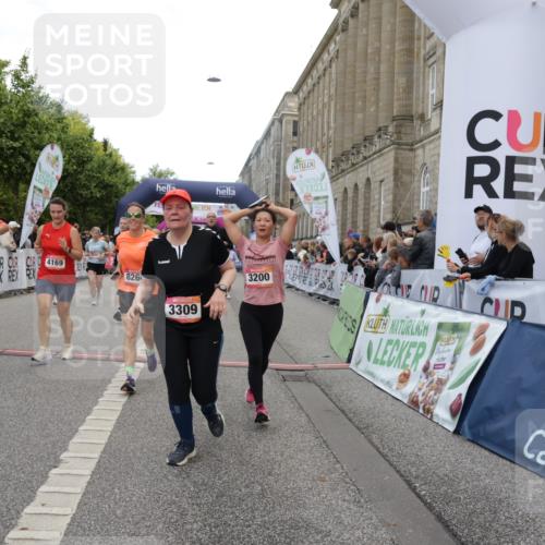 06.09.2026 - CURREX Alsterlauf Yannick Fuchs http://msf.ph/oto/10201856 06.09.2026 10:08:18 Ziel 2363, 2440, 2785, 3200, 3309, 3352, 3933, 4146, 4169, 4247, 4590, 5342, 5502, 5507, 6473, 8045, 8258, 8260, 8297 meine-sportfotos.de