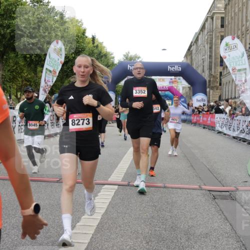06.09.2026 - CURREX Alsterlauf Yannick Fuchs http://msf.ph/oto/10202048 06.09.2026 10:08:20 Ziel 2155, 2363, 2440, 2504, 2785, 3200, 3309, 3352, 3933, 4146, 4169, 4247, 4399, 4447, 4590, 5342, 5502, 5507, 5582, 6473, 8045, 8258, 8260, 8297 meine-sportfotos.de