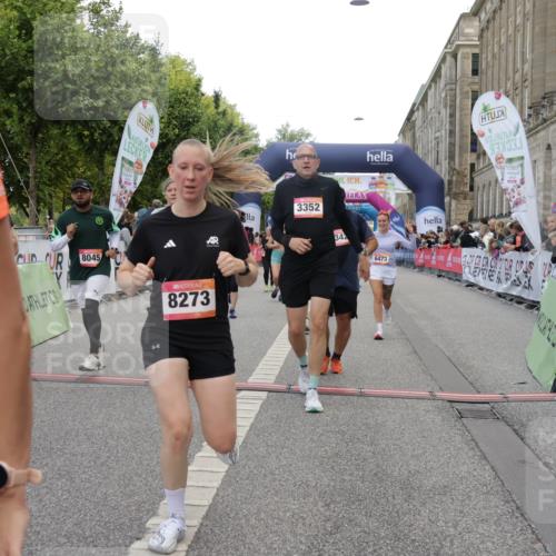 06.09.2026 - CURREX Alsterlauf Yannick Fuchs http://msf.ph/oto/10202070 06.09.2026 10:08:20 Ziel 2155, 2363, 2440, 2504, 2785, 3200, 3309, 3352, 3933, 4146, 4169, 4247, 4399, 4447, 4590, 5342, 5502, 5507, 5582, 6473, 8045, 8258, 8260, 8297 meine-sportfotos.de