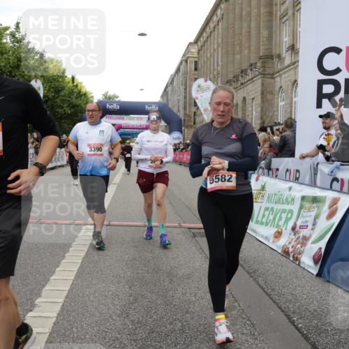 06.09.2026 - CURREX Alsterlauf Yannick Fuchs http://msf.ph/oto/10202429 06.09.2026 10:08:26 Ziel 2035, 2080, 2105, 2155, 2440, 2504, 3093, 3352, 3390, 4146, 4169, 4247, 4399, 4447, 5030, 5342, 5502, 5582, 6230, 6473, 8045, 8297 meine-sportfotos.de
