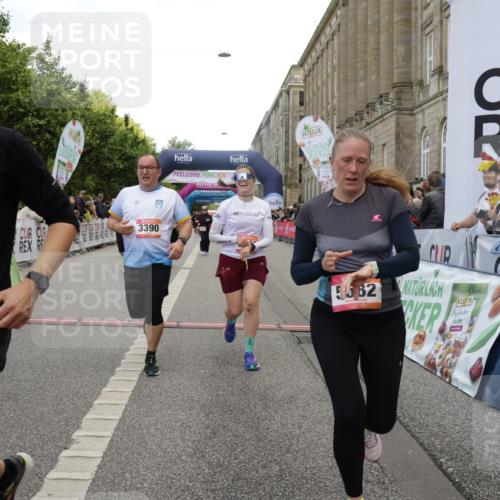 06.09.2026 - CURREX Alsterlauf Yannick Fuchs http://msf.ph/oto/10202456 06.09.2026 10:08:26 Ziel 2035, 2080, 2105, 2155, 2440, 2504, 3093, 3352, 3390, 4146, 4169, 4247, 4399, 4447, 5030, 5342, 5502, 5582, 6230, 6473, 8045, 8297 meine-sportfotos.de