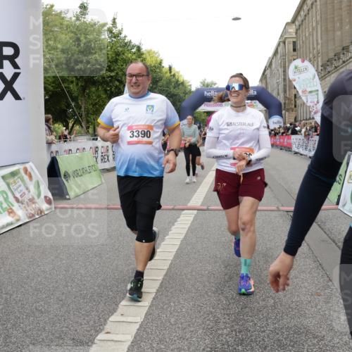 06.09.2026 - CURREX Alsterlauf Yannick Fuchs http://msf.ph/oto/10202499 06.09.2026 10:08:27 Ziel 2035, 2080, 2105, 2155, 2440, 2504, 3093, 3352, 3390, 4146, 4247, 4399, 4447, 4476, 5030, 5342, 5502, 5582, 5854, 6230, 6473, 8045, 8297 meine-sportfotos.de