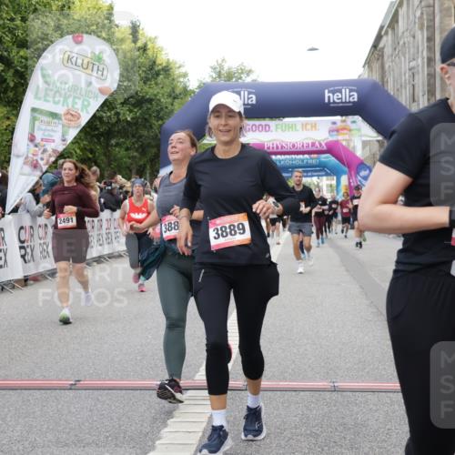 06.09.2026 - CURREX Alsterlauf Yannick Fuchs http://msf.ph/oto/10203386 06.09.2026 10:08:35 Ziel 2035, 2105, 2491, 3082, 3093, 3482, 3836, 3888, 3889, 4185, 4476, 4651, 5030, 5140, 5233, 5550, 5854, 6230 meine-sportfotos.de
