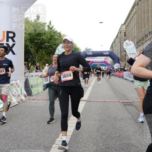 06.09.2026 - CURREX Alsterlauf Yannick Fuchs http://msf.ph/oto/10203437 06.09.2026 10:08:36 Ziel 2105, 2491, 3082, 3093, 3482, 3836, 3888, 3889, 4185, 4476, 4651, 5030, 5140, 5233, 5319, 5550, 5854, 6230 meine-sportfotos.de