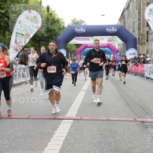 06.09.2026 - CURREX Alsterlauf Yannick Fuchs http://msf.ph/oto/10203637 06.09.2026 10:08:38 Ziel 2450, 2487, 2491, 2580, 3082, 3482, 3836, 3888, 3889, 4185, 4476, 4651, 5140, 5233, 5319, 5550, 5854, 8089 meine-sportfotos.de