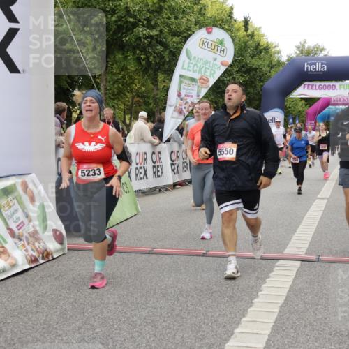 06.09.2026 - CURREX Alsterlauf Yannick Fuchs http://msf.ph/oto/10203661 06.09.2026 10:08:39 Ziel 2374, 2450, 2487, 2491, 2580, 3082, 3482, 3836, 3888, 3889, 4115, 4185, 4476, 4651, 5140, 5233, 5319, 5550, 5854, 8089 meine-sportfotos.de