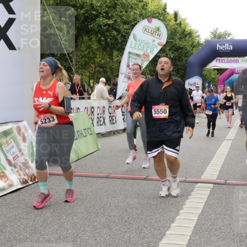 06.09.2026 - CURREX Alsterlauf Yannick Fuchs http://msf.ph/oto/10203680 06.09.2026 10:08:39 Ziel 2374, 2450, 2487, 2491, 2580, 3082, 3482, 3836, 3888, 3889, 4115, 4185, 4476, 4651, 5140, 5233, 5319, 5550, 5854, 8089 meine-sportfotos.de
