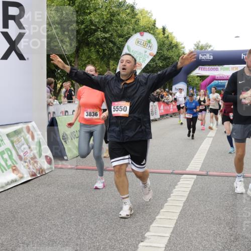 06.09.2026 - CURREX Alsterlauf Yannick Fuchs http://msf.ph/oto/10203832 06.09.2026 10:08:40 Ziel 2374, 2450, 2487, 2491, 2580, 3082, 3482, 3836, 3888, 3889, 4115, 4185, 4233, 4651, 5130, 5140, 5233, 5319, 5550, 5985, 8089 meine-sportfotos.de