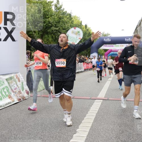 06.09.2026 - CURREX Alsterlauf Yannick Fuchs http://msf.ph/oto/10203857 06.09.2026 10:08:40 Ziel 2374, 2450, 2487, 2491, 2580, 3082, 3482, 3836, 3888, 3889, 4115, 4185, 4233, 4651, 5130, 5140, 5233, 5319, 5550, 5985, 8089 meine-sportfotos.de