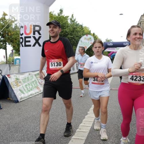 06.09.2026 - CURREX Alsterlauf Yannick Fuchs http://msf.ph/oto/10204551 06.09.2026 10:08:47 Ziel 2374, 2450, 2487, 2580, 3086, 3400, 3482, 3540, 3811, 3812, 3836, 4115, 4129, 4185, 4233, 4274, 4746, 5125, 5130, 5319, 5367, 5985, 8089 meine-sportfotos.de