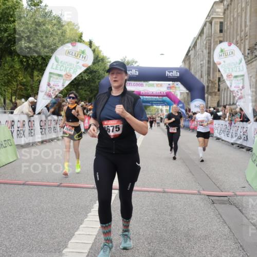 06.09.2026 - CURREX Alsterlauf Yannick Fuchs http://msf.ph/oto/10204637 06.09.2026 10:08:49 Ziel 2374, 2450, 2487, 2580, 3086, 3400, 3540, 3811, 3812, 4115, 4129, 4233, 4274, 4738, 4746, 5125, 5130, 5367, 5985, 8089 meine-sportfotos.de