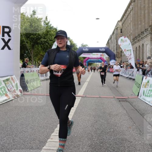 06.09.2026 - CURREX Alsterlauf Yannick Fuchs http://msf.ph/oto/10204717 06.09.2026 10:08:49 Ziel 2374, 2450, 2487, 2580, 3086, 3400, 3540, 3811, 3812, 4115, 4129, 4233, 4274, 4738, 4746, 5125, 5130, 5367, 5985, 8089 meine-sportfotos.de