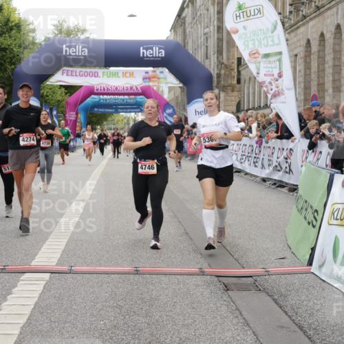 06.09.2026 - CURREX Alsterlauf Yannick Fuchs http://msf.ph/oto/10204829 06.09.2026 10:08:50 Ziel 2374, 2450, 2487, 3086, 3400, 3540, 3811, 3812, 4115, 4129, 4233, 4274, 4738, 4746, 5125, 5130, 5367, 5985, 8089 meine-sportfotos.de