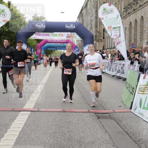 06.09.2026 - CURREX Alsterlauf Yannick Fuchs http://msf.ph/oto/10204861 06.09.2026 10:08:50 Ziel 2374, 2450, 2487, 3086, 3400, 3540, 3811, 3812, 4115, 4129, 4233, 4274, 4738, 4746, 5125, 5130, 5367, 5985, 8089 meine-sportfotos.de
