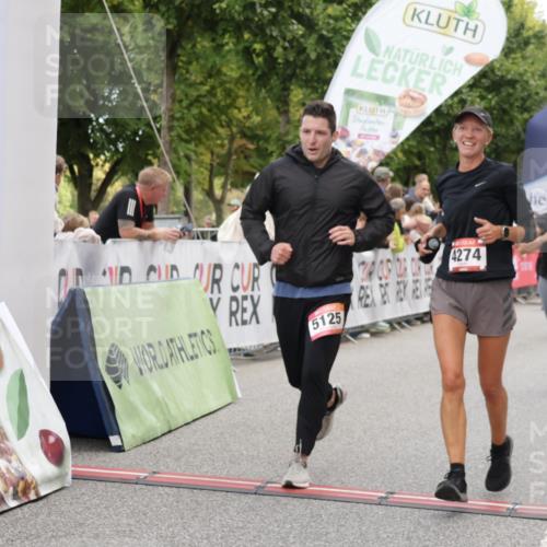 06.09.2026 - CURREX Alsterlauf Yannick Fuchs http://msf.ph/oto/10204956 06.09.2026 10:08:51 Ziel 2374, 2777, 3086, 3400, 3540, 3811, 3812, 4115, 4129, 4233, 4274, 4738, 4746, 5125, 5130, 5367, 5985 meine-sportfotos.de