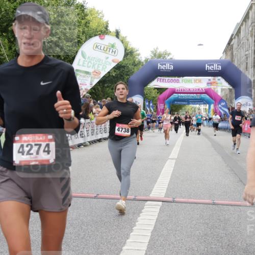 06.09.2026 - CURREX Alsterlauf Yannick Fuchs http://msf.ph/oto/10205304 06.09.2026 10:08:53 Ziel 2777, 3036, 3086, 3400, 3540, 3811, 3812, 4129, 4274, 4738, 4746, 5125, 5252, 5367, 6488 meine-sportfotos.de