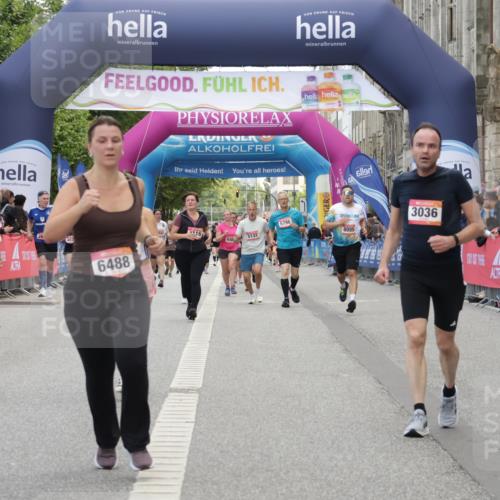 06.09.2026 - CURREX Alsterlauf Yannick Fuchs http://msf.ph/oto/10205724 06.09.2026 10:08:56 Ziel 2777, 3036, 3540, 4274, 4738, 4746, 5125, 5252, 5367, 5742, 6488 meine-sportfotos.de