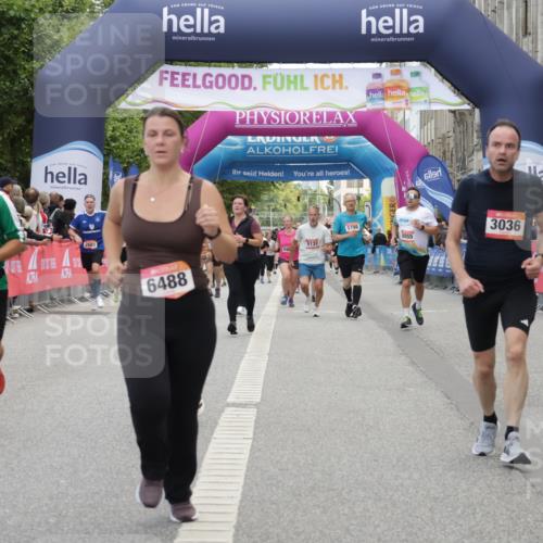 06.09.2026 - CURREX Alsterlauf Yannick Fuchs http://msf.ph/oto/10205796 06.09.2026 10:08:56 Ziel 2777, 3036, 3540, 4274, 4738, 4746, 5125, 5252, 5367, 5742, 6488 meine-sportfotos.de
