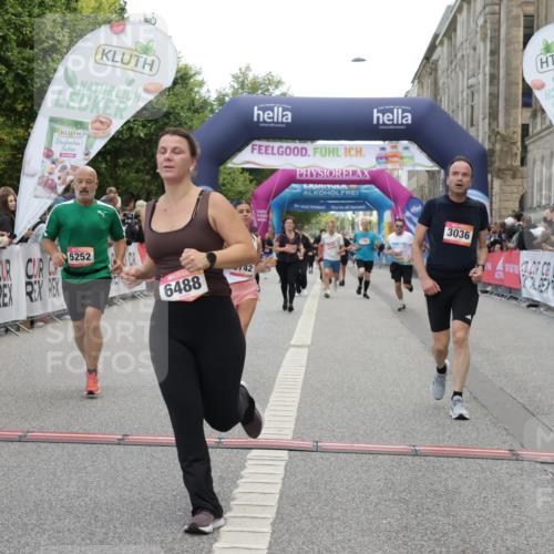06.09.2026 - CURREX Alsterlauf Yannick Fuchs http://msf.ph/oto/10206013 06.09.2026 10:08:57 Ziel 2777, 3036, 4274, 4738, 4746, 5125, 5252, 5367, 5742, 6116, 6488, 8055 meine-sportfotos.de
