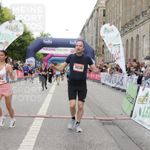 06.09.2026 - CURREX Alsterlauf Yannick Fuchs http://msf.ph/oto/10206423 06.09.2026 10:08:59 Ziel 2679, 2681, 2777, 3036, 4274, 4738, 5125, 5132, 5252, 5742, 6116, 6488, 8055 meine-sportfotos.de