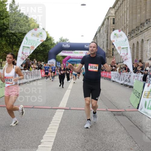 06.09.2026 - CURREX Alsterlauf Yannick Fuchs http://msf.ph/oto/10206546 06.09.2026 10:08:59 Ziel 2679, 2681, 2777, 3036, 4274, 4738, 5125, 5132, 5252, 5742, 6116, 6488, 8055 meine-sportfotos.de