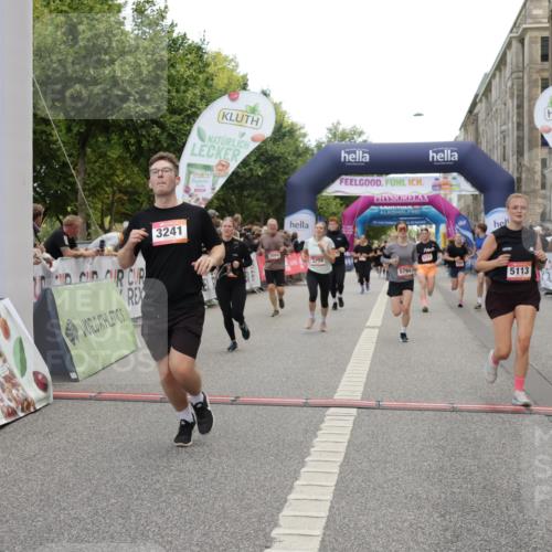 06.09.2026 - CURREX Alsterlauf Yannick Fuchs http://msf.ph/oto/10208543 06.09.2026 10:09:13 Ziel 2519, 3241, 3637, 5007, 5084, 5113, 5171, 5758, 5794, 5913, 5942, 6263, 6340, 6460, 6487, 8076 meine-sportfotos.de