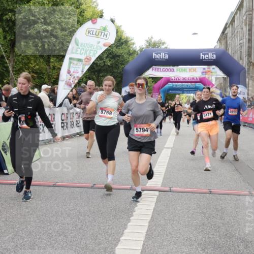 06.09.2026 - CURREX Alsterlauf Yannick Fuchs http://msf.ph/oto/10208801 06.09.2026 10:09:14 Ziel 3241, 3637, 5007, 5084, 5113, 5171, 5758, 5794, 5913, 5942, 6263, 6340, 6460, 6487, 8076 meine-sportfotos.de