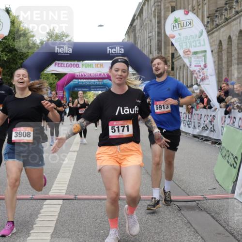 06.09.2026 - CURREX Alsterlauf Yannick Fuchs http://msf.ph/oto/10209114 06.09.2026 10:09:16 Ziel 2919, 3241, 3332, 3573, 3637, 5007, 5084, 5113, 5126, 5171, 5758, 5794, 5913, 5942, 6263, 8076 meine-sportfotos.de