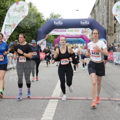 06.09.2026 - CURREX Alsterlauf Yannick Fuchs http://msf.ph/oto/10209564 06.09.2026 10:09:19 Ziel 2201, 2466, 2919, 3241, 3332, 3573, 4222, 4815, 5084, 5113, 5126, 5171, 5241, 5758, 5794, 5913, 6070, 6263, 8076, 8294 meine-sportfotos.de