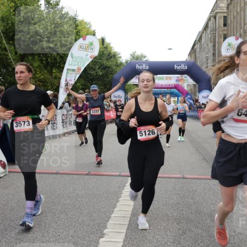 06.09.2026 - CURREX Alsterlauf Yannick Fuchs http://msf.ph/oto/10209886 06.09.2026 10:09:20 Ziel 2201, 2466, 2919, 3332, 3573, 4222, 4815, 5084, 5113, 5126, 5171, 5241, 5758, 5794, 5913, 6070, 6263, 8076, 8294 meine-sportfotos.de