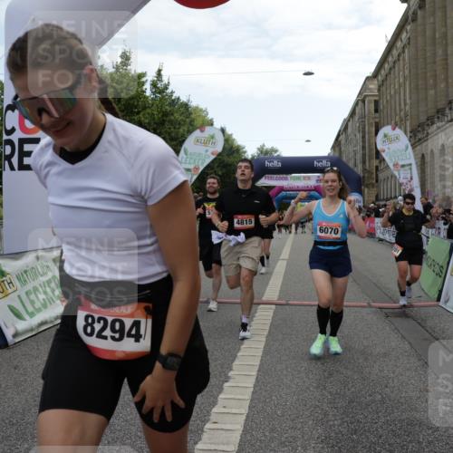 06.09.2026 - CURREX Alsterlauf Yannick Fuchs http://msf.ph/oto/10210471 06.09.2026 10:09:24 Ziel 2082, 2201, 2466, 2919, 3332, 3573, 4222, 4815, 5126, 5241, 6070, 8076, 8271, 8294 meine-sportfotos.de