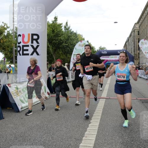 06.09.2026 - CURREX Alsterlauf Yannick Fuchs http://msf.ph/oto/10210534 06.09.2026 10:09:24 Ziel 2082, 2201, 2466, 2919, 3332, 3573, 4222, 4815, 5126, 5241, 6070, 8076, 8271, 8294 meine-sportfotos.de