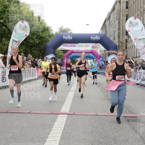 06.09.2026 - CURREX Alsterlauf Yannick Fuchs http://msf.ph/oto/10211332 06.09.2026 10:09:30 Ziel 2082, 2201, 2707, 2742, 4222, 4280, 4328, 4536, 4815, 4986, 5241, 5259, 5260, 6070, 6492, 8271, 8294 meine-sportfotos.de