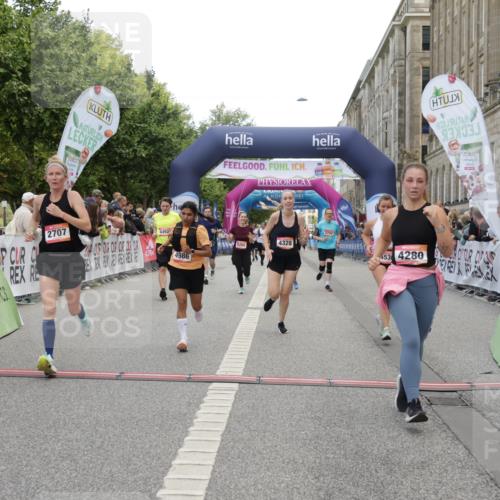 06.09.2026 - CURREX Alsterlauf Yannick Fuchs http://msf.ph/oto/10211360 06.09.2026 10:09:31 Ziel 2082, 2201, 2707, 2742, 4138, 4280, 4328, 4536, 4815, 4986, 5241, 5259, 5260, 6070, 6278, 6492, 8271 meine-sportfotos.de